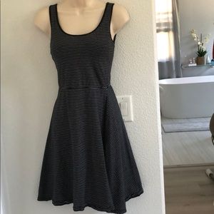 Black & white stripes padded dress